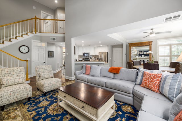 Ergonomia w domowym biurze – jak urządzić wygodną przestrzeń